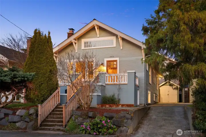 This historic 1917 Seattle craftsman is ready to blow you away!