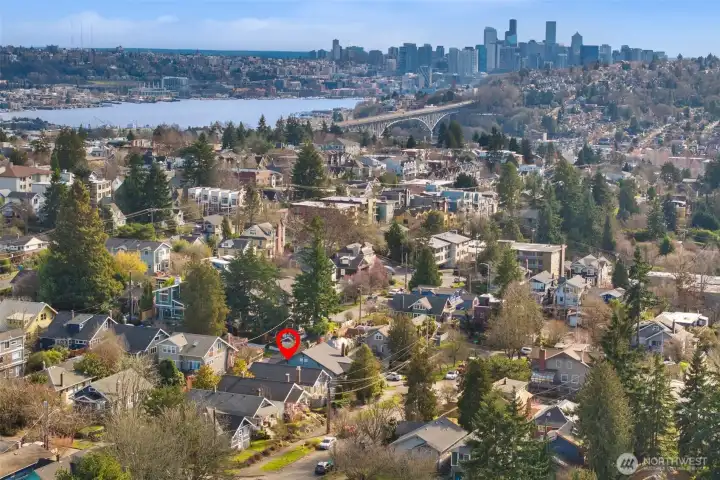 Easy access to downtown for commuting to work, Seattle sporting events, concerts or shows.