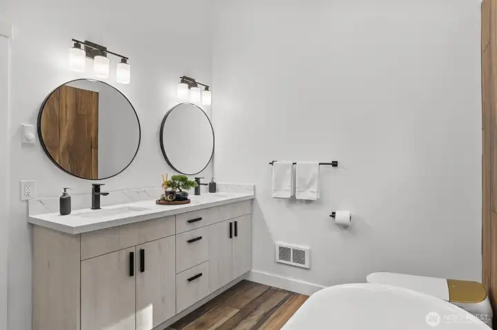 Ensuite bath Ensuite bath
