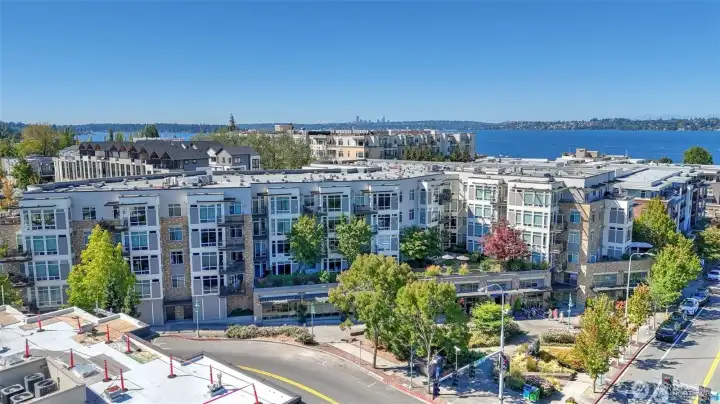 Close proximity to the waterfront and marina life