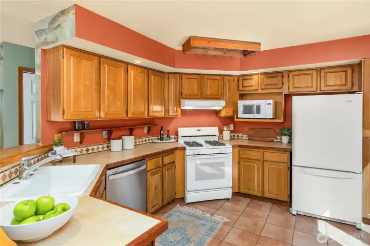 Spacious kitchen