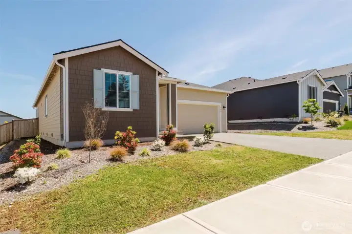Low maintenance landscaping for easy summers. Low maintenance landscaping for easy summers.