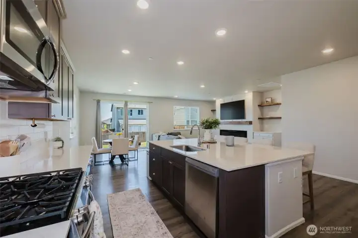 Endless countertop space throughout the kitchen is a chef's dream! Endless countertop space throughout the kitchen is a chef's dream!