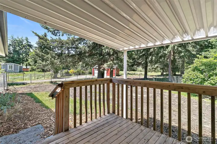Covered deck for your BBQs Covered deck for your BBQs