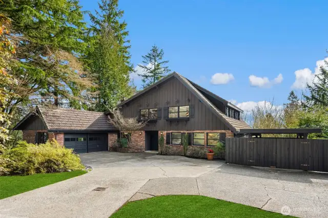 This shy 5,000 sq ft home offers 5 bed and 5 baths there is room for everyone.