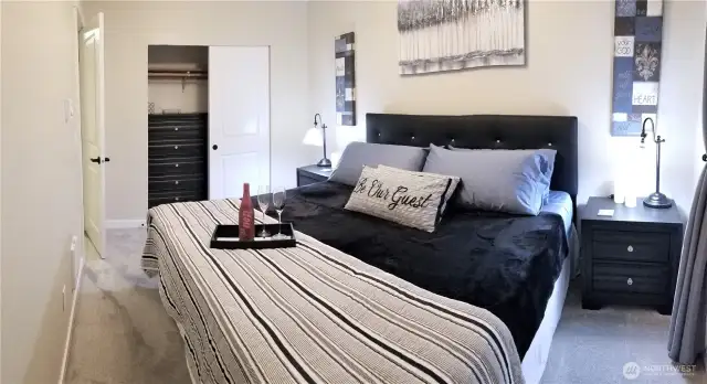 6601 King size bedroom, no longer staged with this furniture