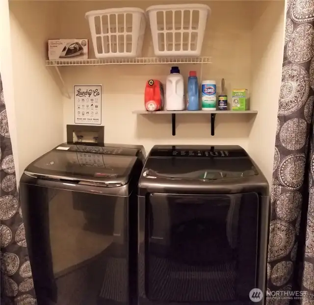 6601 Washer /dryer high end Samsung with steaming functions
