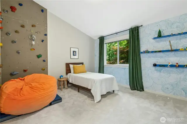 2nd bedroom upstairs with rock climbing wall