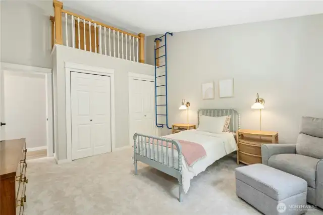 4th bedroo upstairs with loft