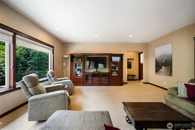 Back in the living room, before we head to the bedrooms we will look in the office just off of the entry.