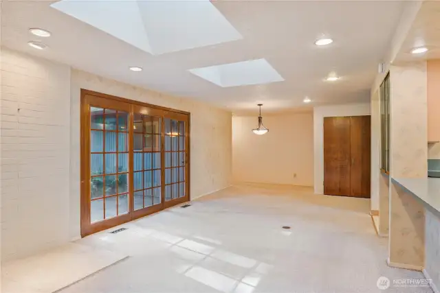 living room/dining room