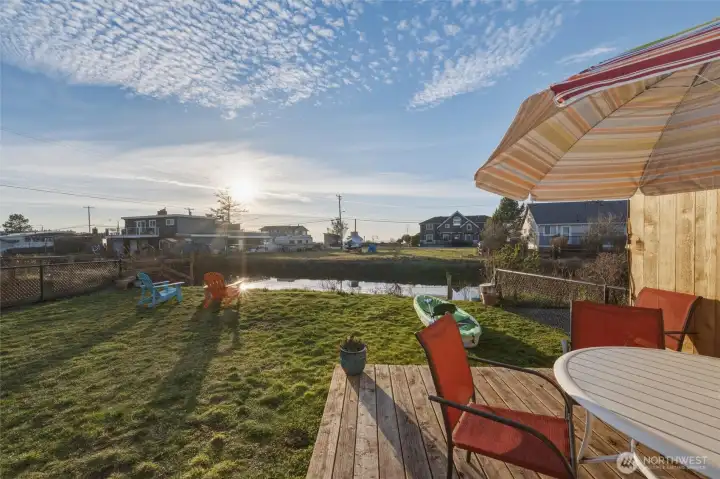 Wonderful wester exposure means sunset views galore!