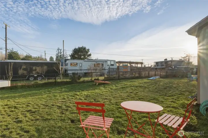 Fenced on 3 sides - and ready for you!