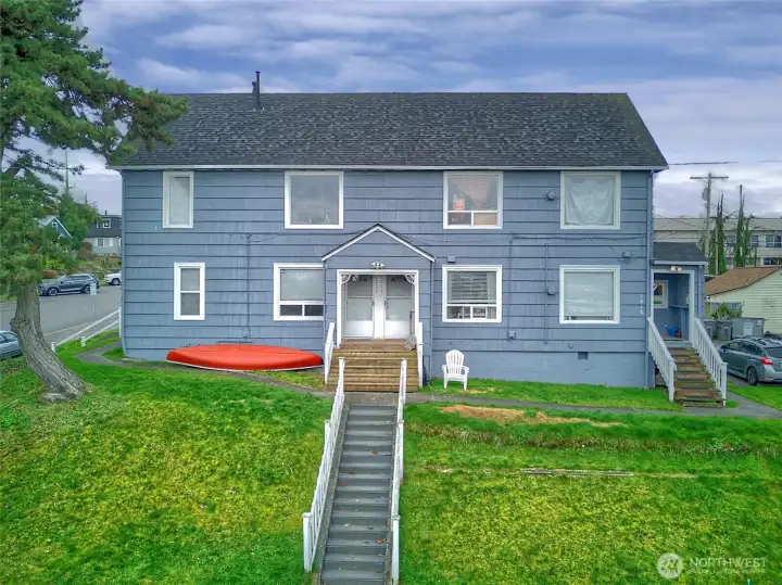 4 units - 1 Bedrooms   & 1 Bathrooms