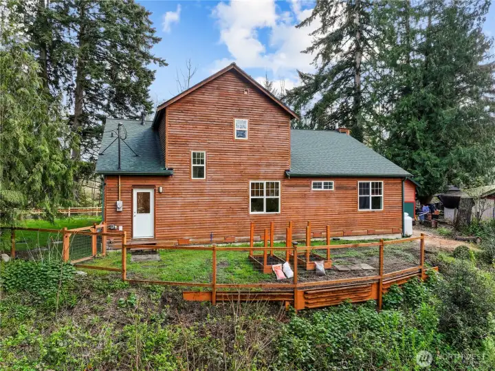 view of back with room for gardening