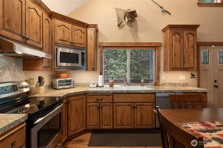 Nice view of part of the kitchen area.