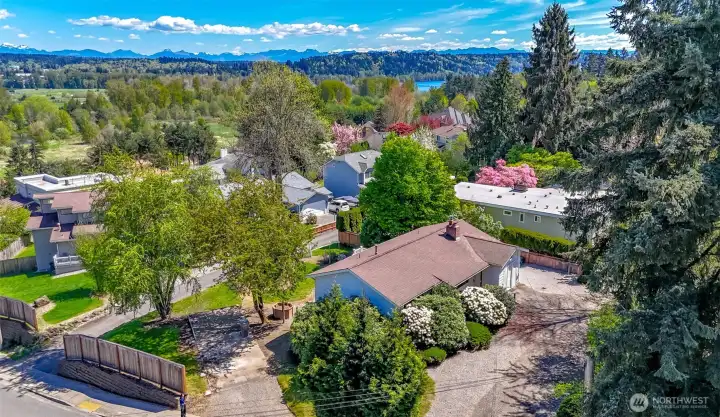 View home located minutes from Microsoft and the Redmond Town Center