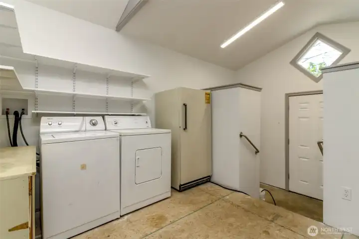 Utility room w/separate entrance for short term rental option