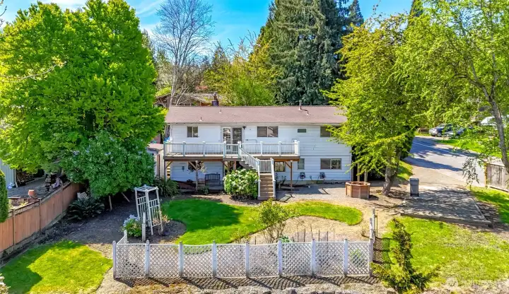Backyard w/garden space