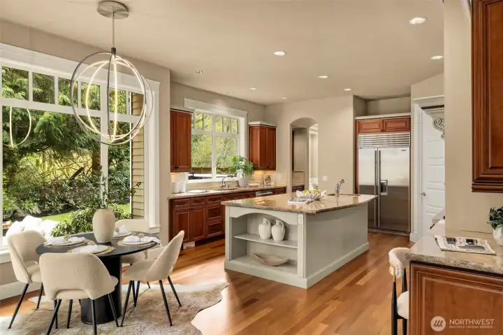 Enjoy a culinary designed kitchen with eating space. Enjoy a culinary designed kitchen with eating space.