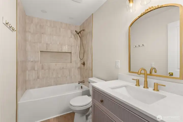 Fully updated bathroom