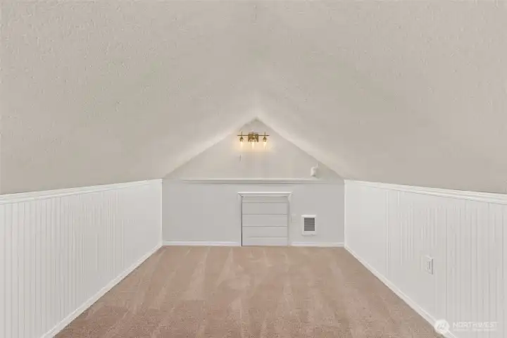 Upstairs bedroom or flex space