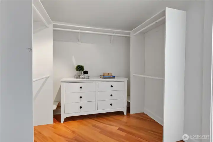Huge walk-in closet in the primary suite. Huge walk-in closet in the primary suite.