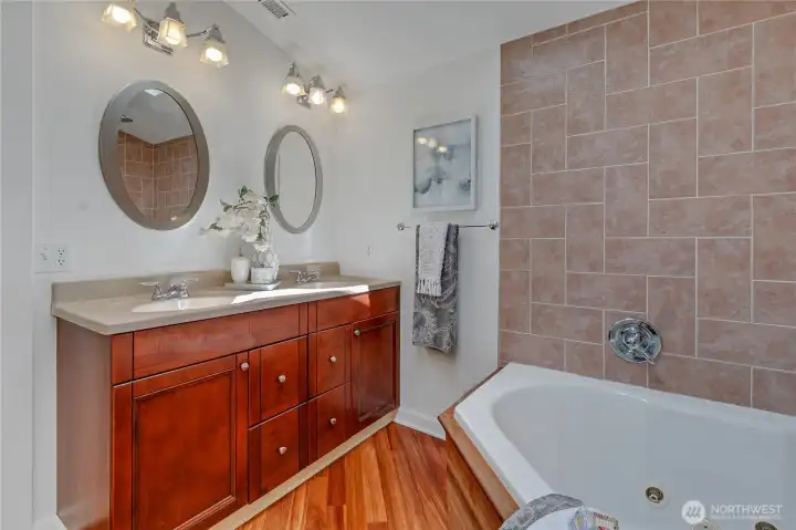 Double vanity in primary bath. Double vanity in primary bath.