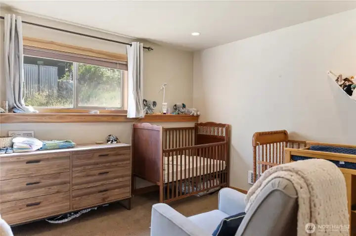 Smaller of the two downstairs bedrooms - still holds a lot! Smaller of the two downstairs bedrooms - still holds a lot!