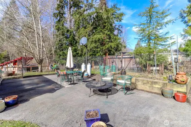 Uncovered patio/small sports court