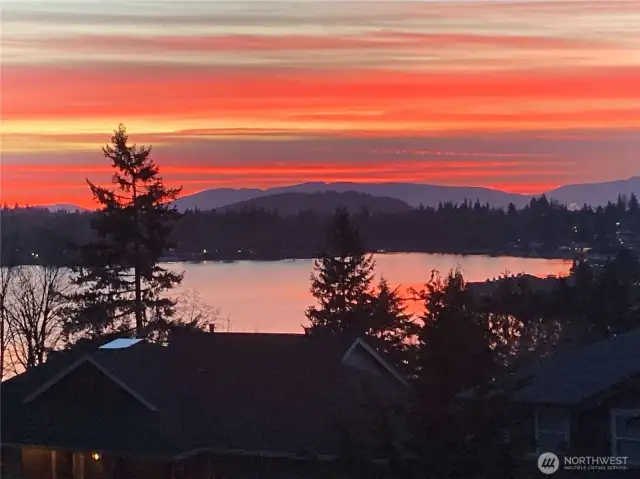 Enjoy stunning sunsets over Lake Whatcom from the comfort of your living room or dining on your front deck during the wonderful NW summers. They don't get much better than this!