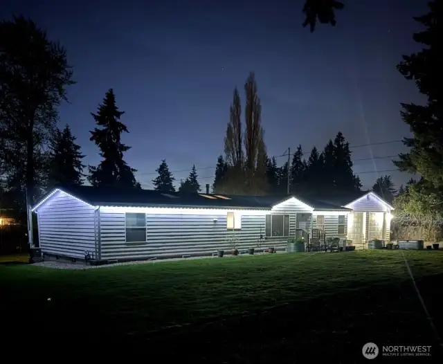 Permanent decorative LED lighting