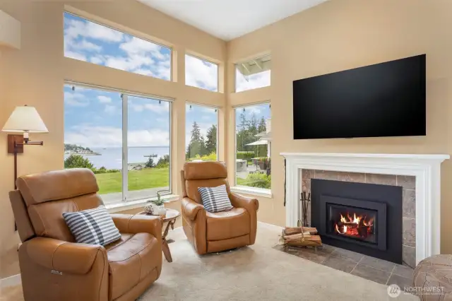 Propane fireplace to warm you in the evenings.