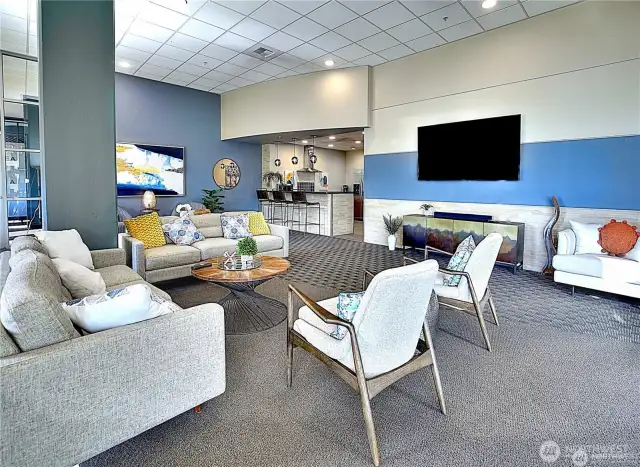 The resdients' lounge features a full-size kitchen and a game room next door. You can share this sactuary with your friends and neighbors, or reserve the space for your private celebrations.