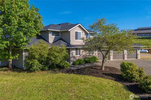 2.5+ ac fenced pastures