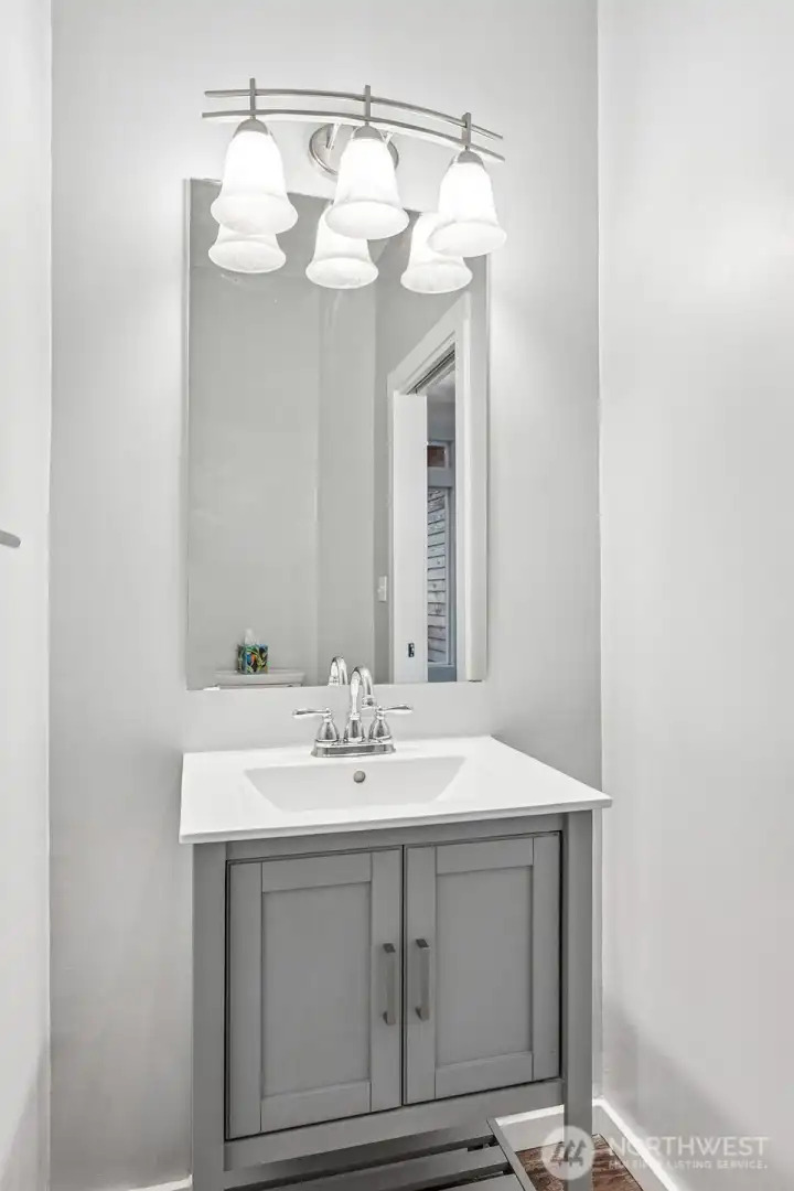 powder room/guest bathroom