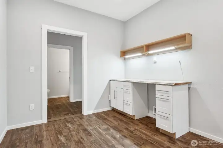 Office/guest bedroom 2