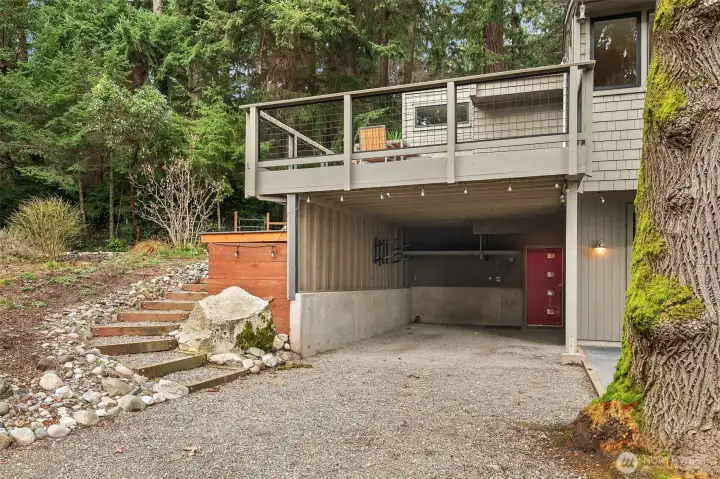 Carport with direct access to interior