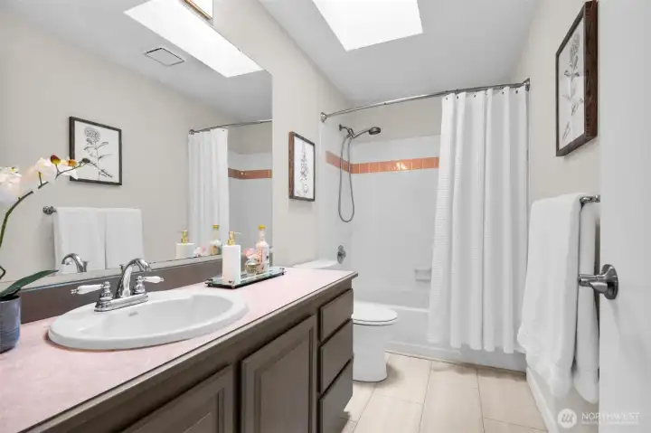 Shared upstairs full bathroom