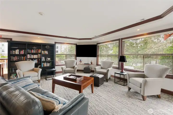 Clubhouse has plenty of socializing spaces.