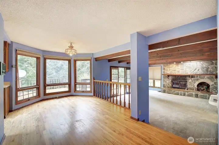 breakfast/eating area