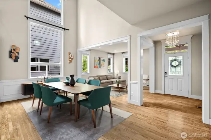 Family Room/ Dining Room(Virtually Staged)