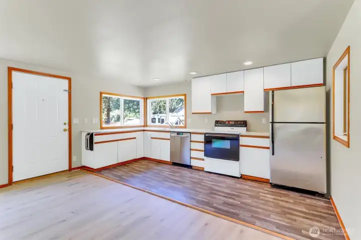 Another view of the kitchen.