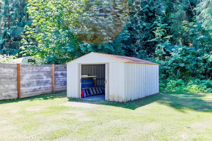 lockable storage shed at the rear of the property.
