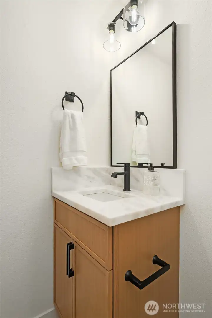 MIL Half bath