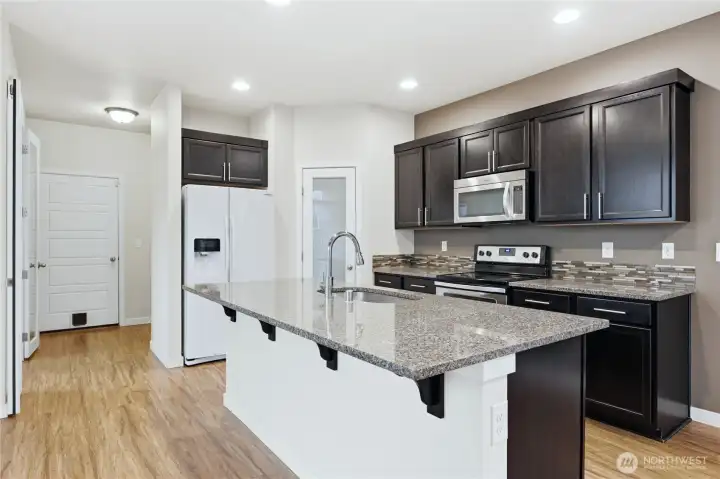 Kitchen w/ Island