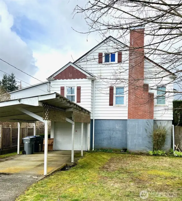 1-car garage & extra covered area