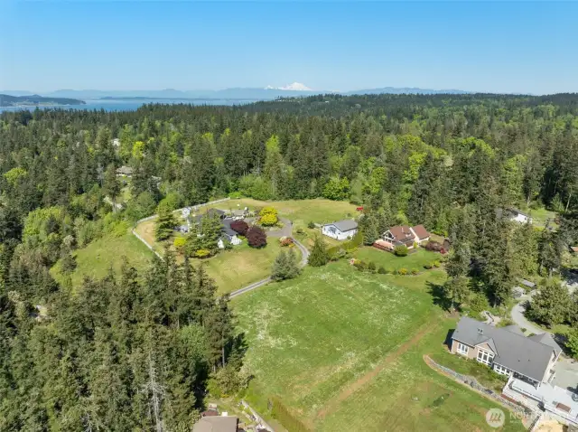 1.52 Acres!