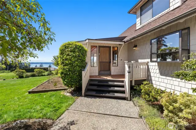 Entrance into this lovely home!