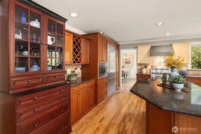 Custom hutch provides additional storage